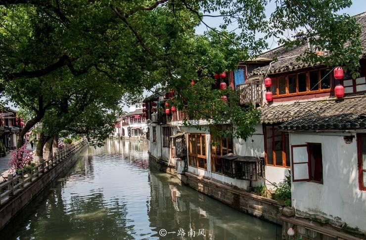 凝心聚力越难事 医路偕行图至远